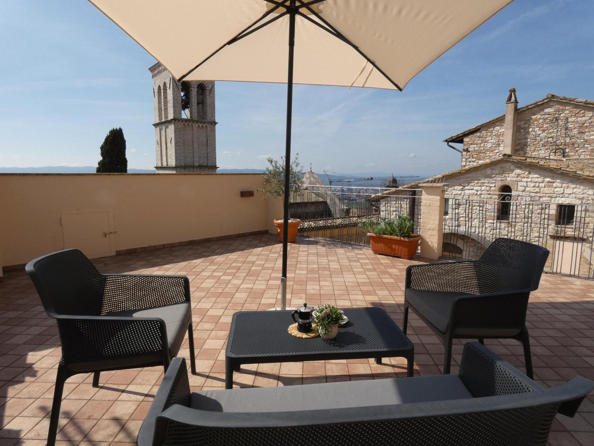 Scappo In Umbria, La Casa Di Eude Apartment Асизи Екстериор снимка