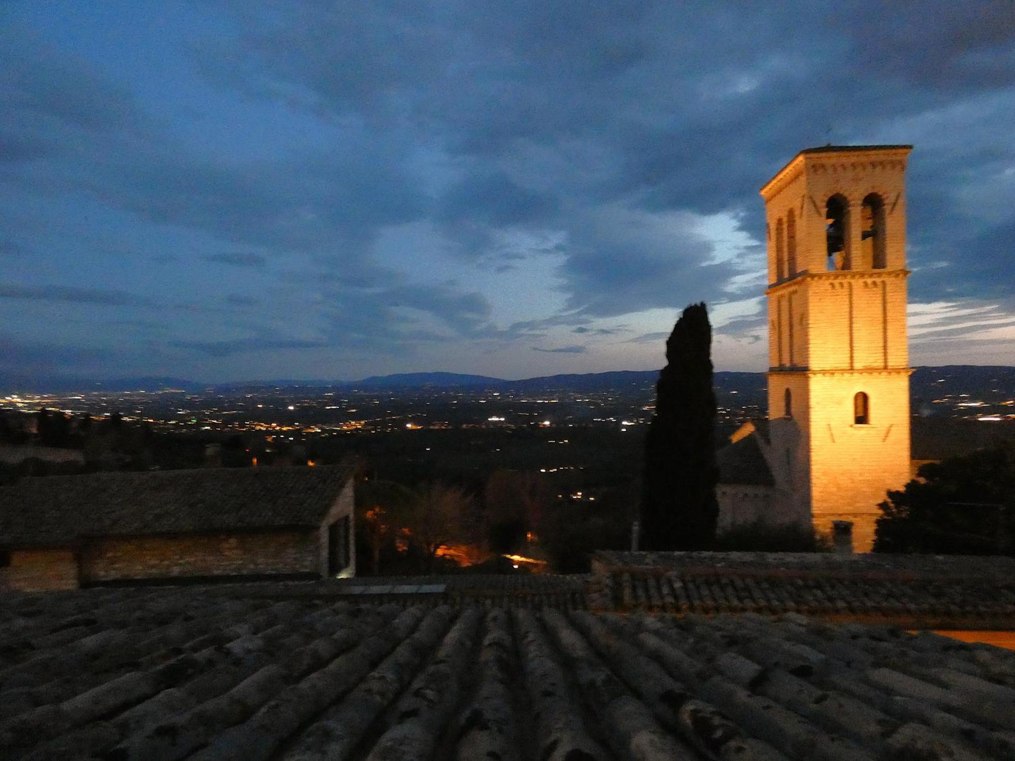 Scappo In Umbria, La Casa Di Eude Apartment Асизи Екстериор снимка